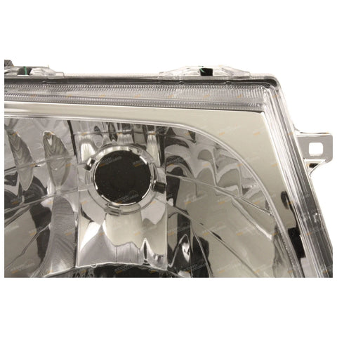 Toyota Hilux SR5 RH Headlight (2001–2005)
