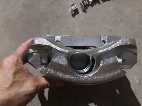 Toyota Hilux Vigo Front Brake Caliper (2005–2015)
