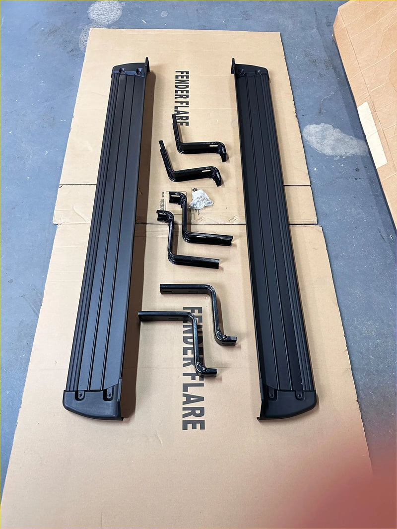 Black plastic side step runners with ribbed texture and mounting brackets for mitsubishi triton 2015-2018 double cab