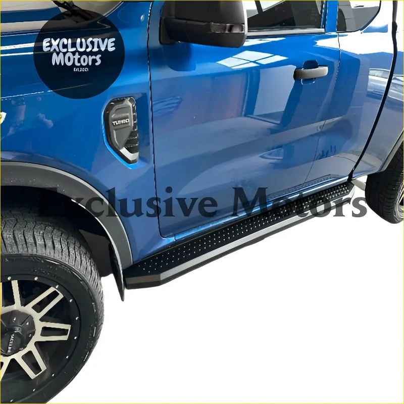 Black textured side step running board with matte finish made of steel for rugged mitsubishi triton trucks 2015 to 2018