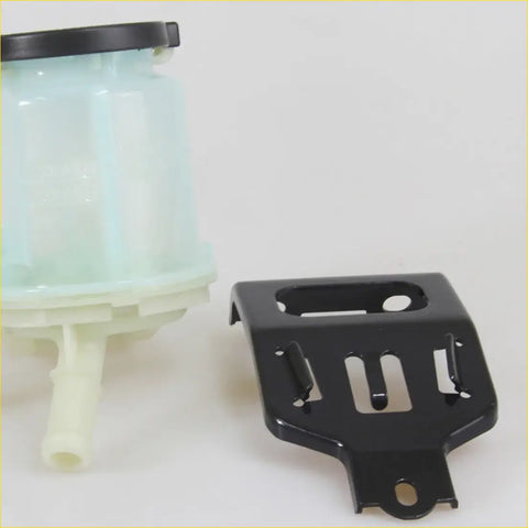Translucent light green plastic steering fluid reservoir tank with black cap and bracket for toyota hilux mk6 sr5 2004 2010