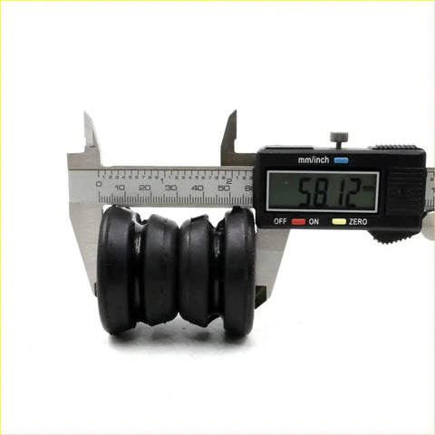 Black rubber ribbed tension rod bushing measured 58.12 mm for toyota hilux n80 ln86 rn85 1988-1997