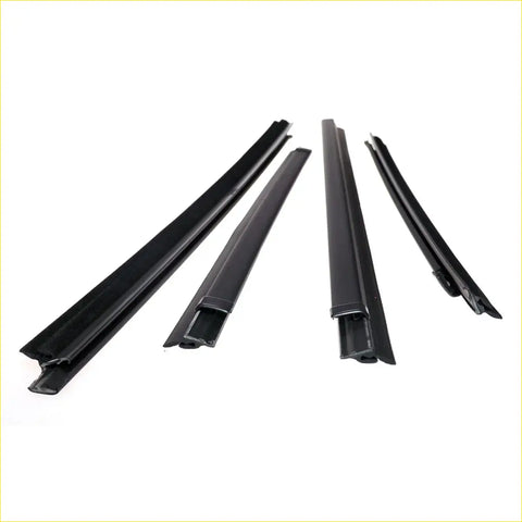 Black rubber windshield wiper blades in different lengths and designs for toyota hilux ln145 ln146 ln166 ln191 1997-2005
